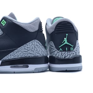 Air Jordan 3 "Green Glow" GS