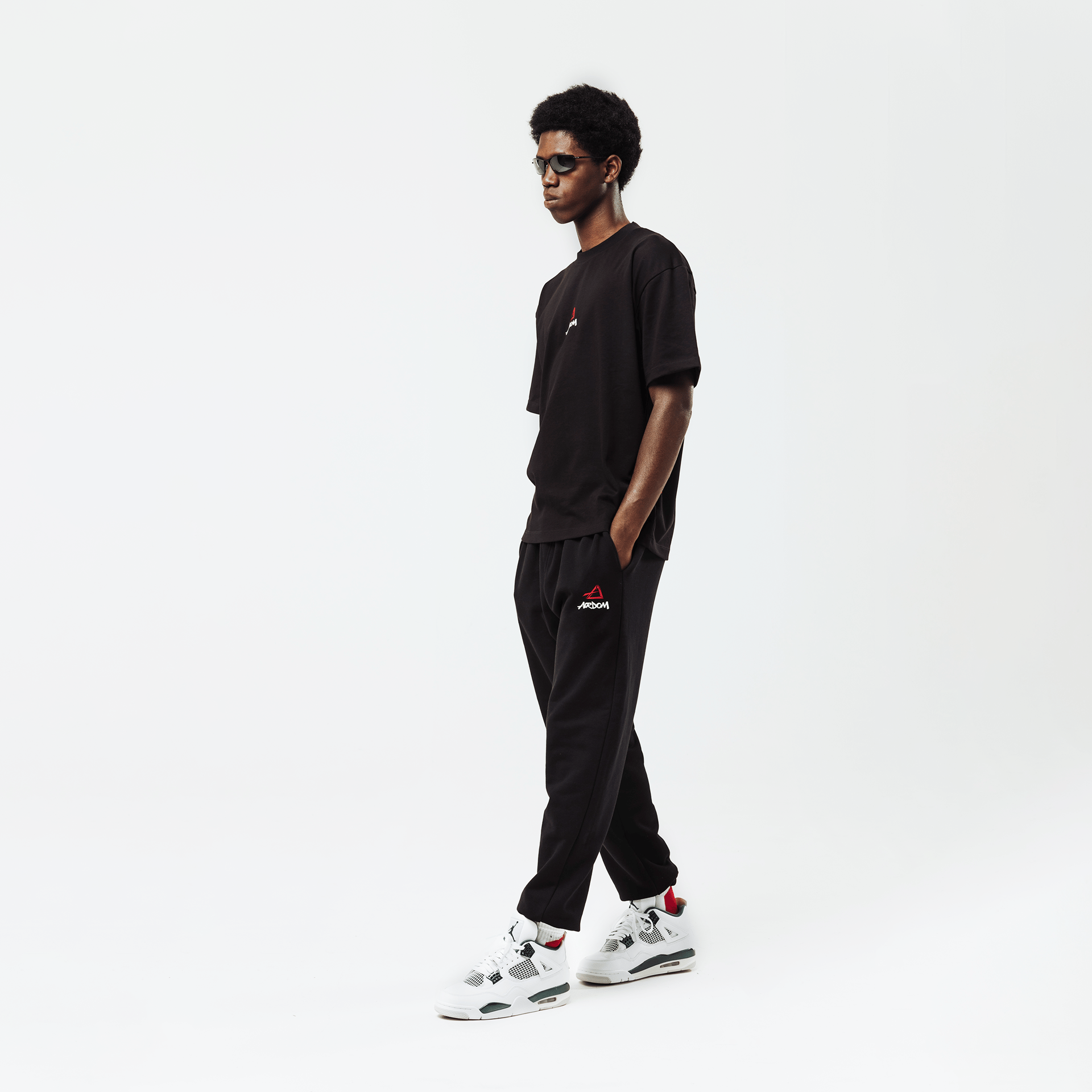 Airdom Logo Tee "Black"