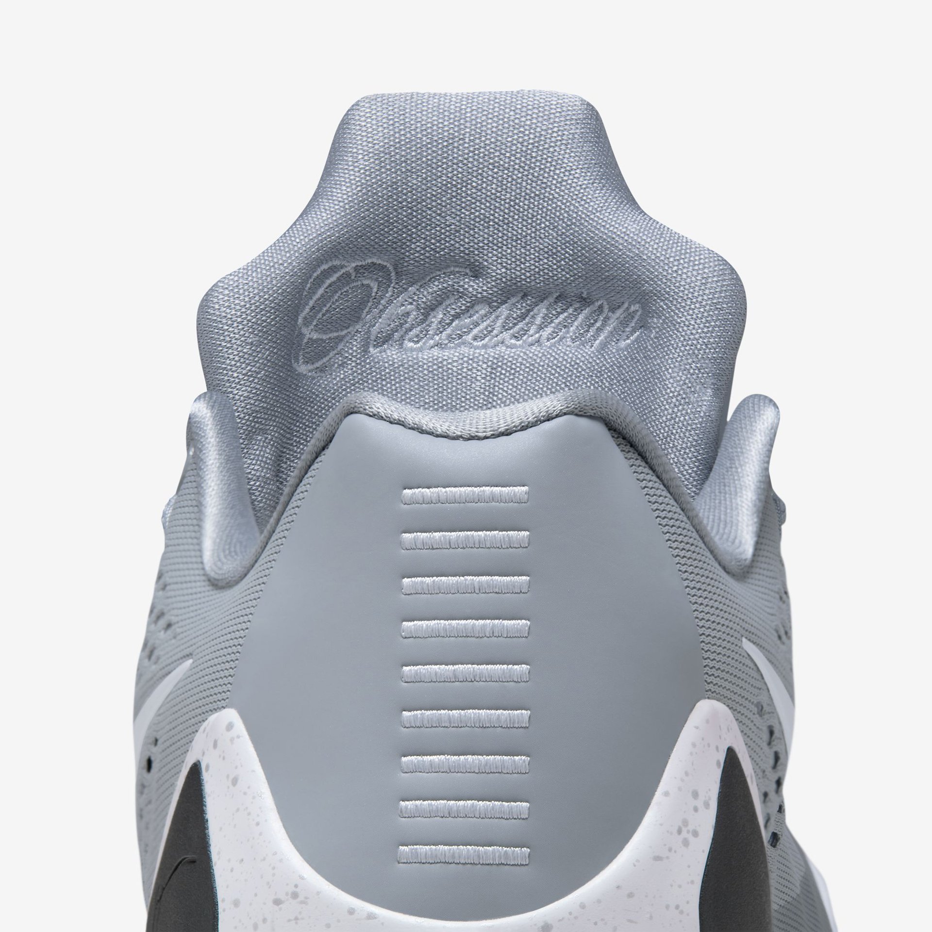 Kobe 9 EM Low Protro "Wolf Grey"