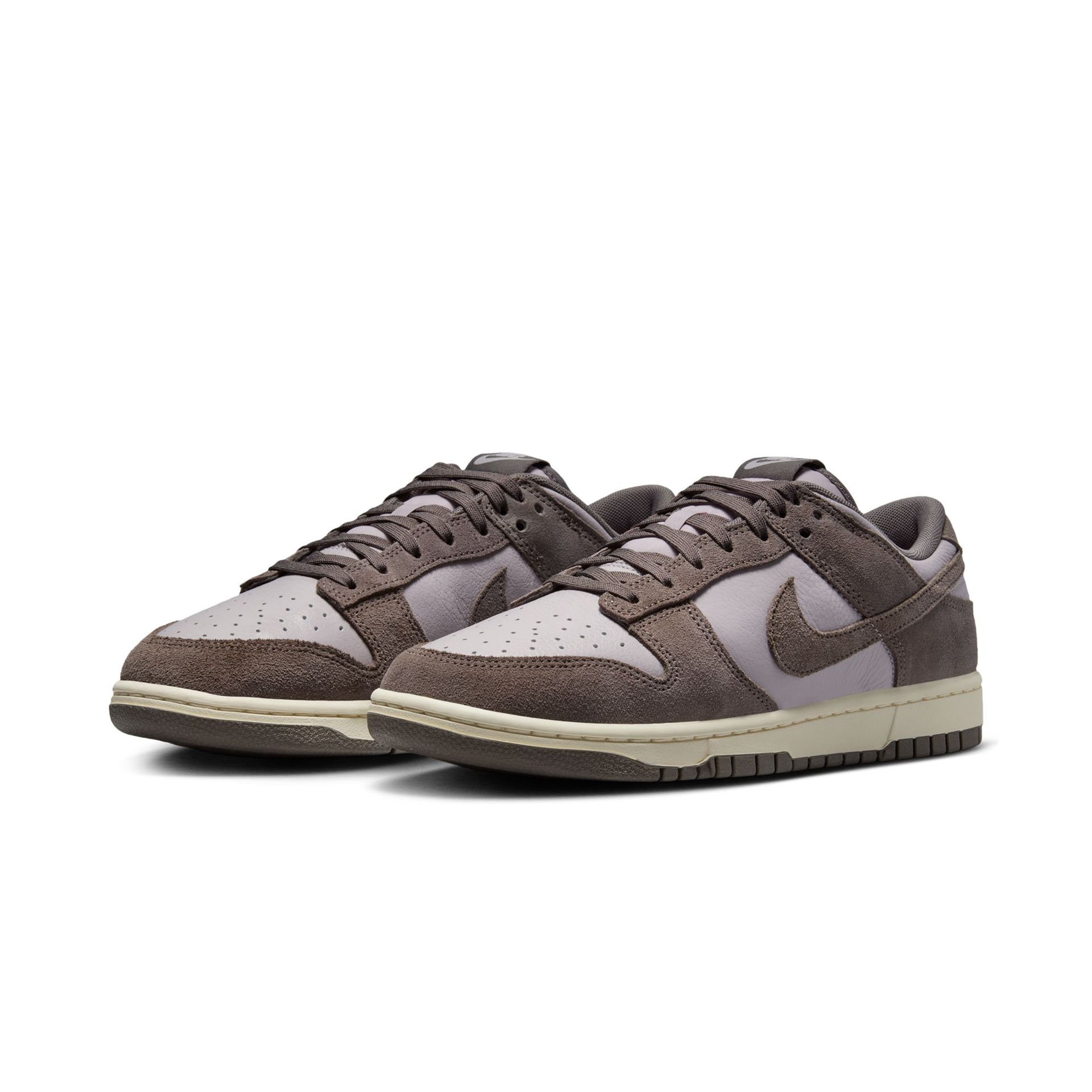 Dunk Low Retro "Platinum Violet"