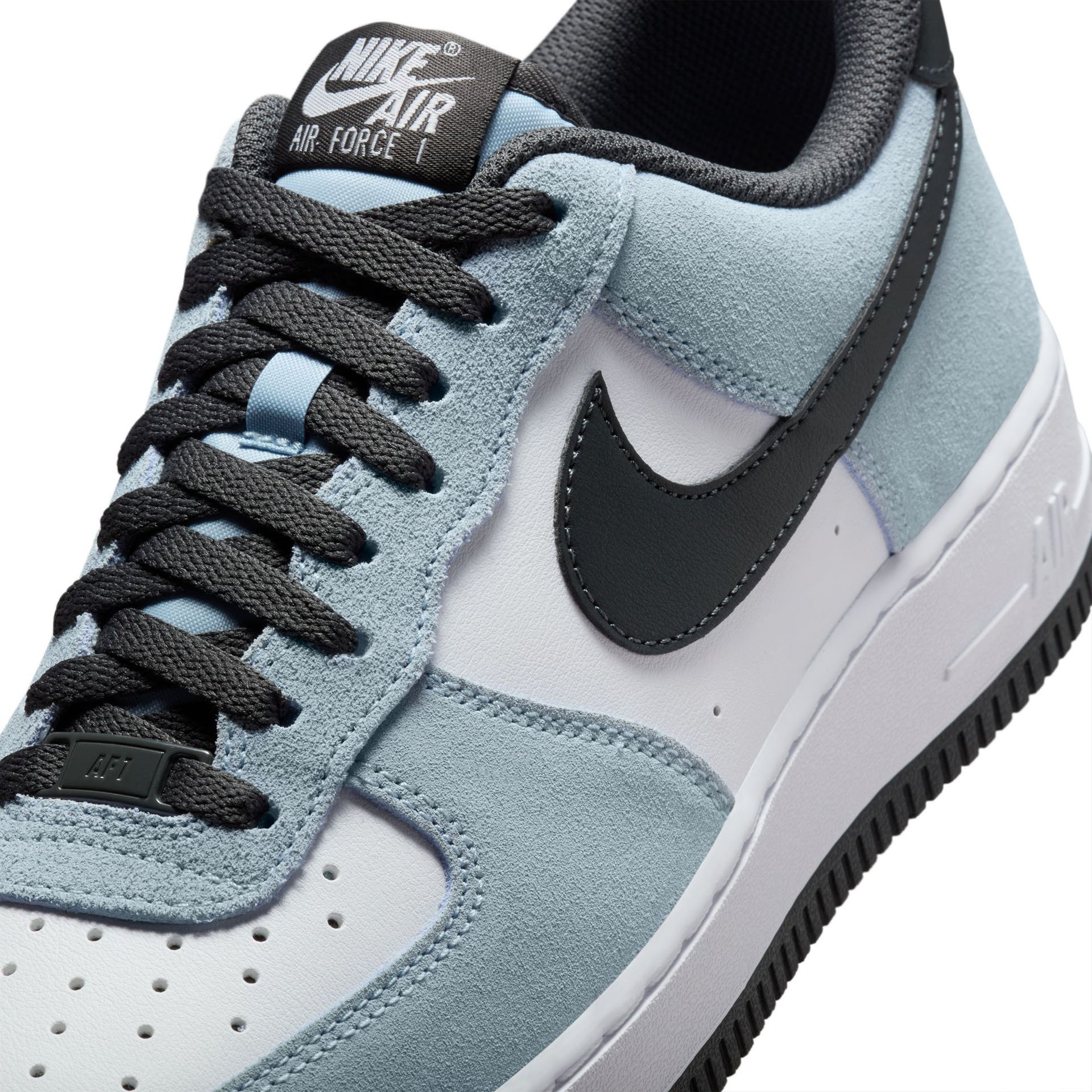Air Force 1 '07 LV8 "Light Armory Blue"