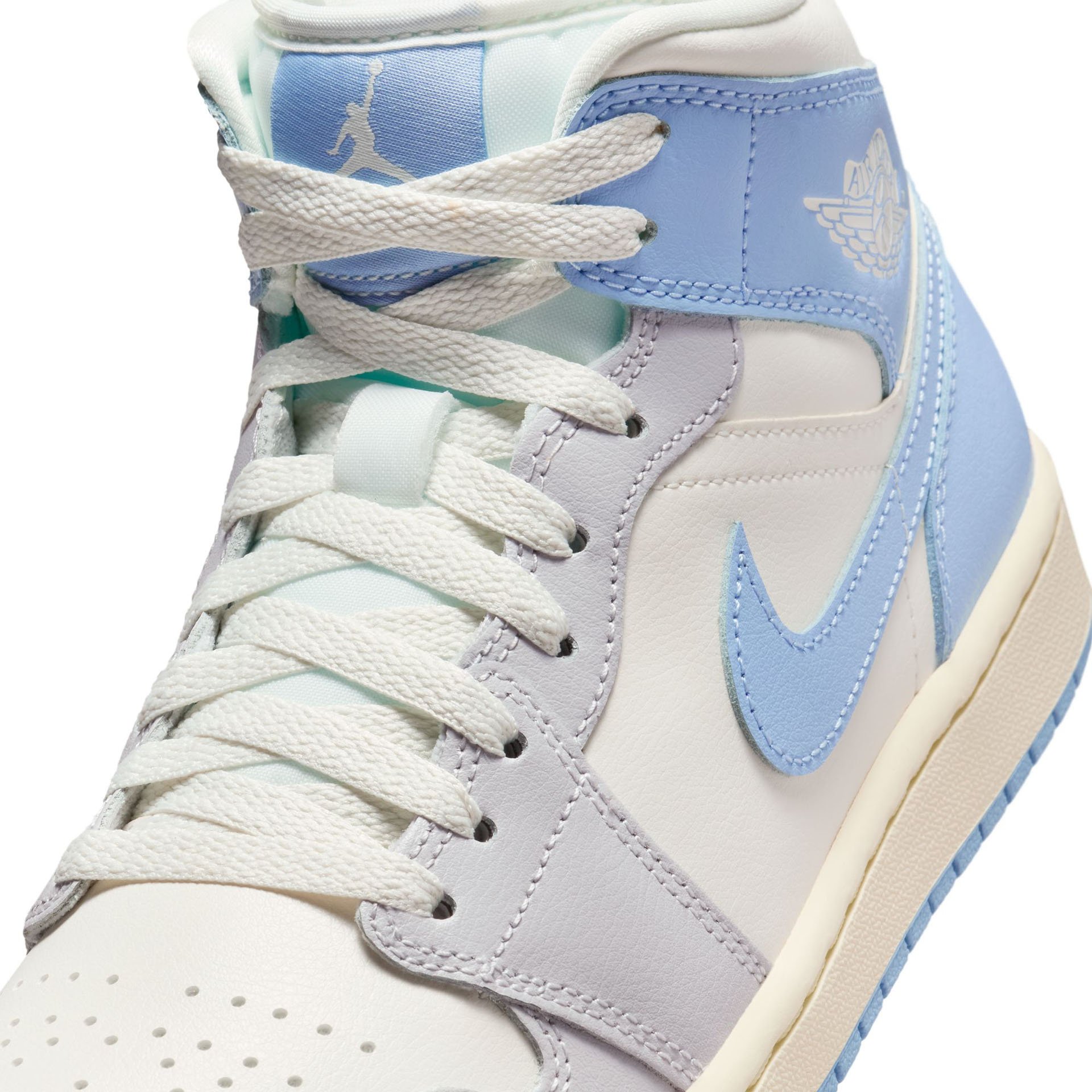 WMNS Air Jordan 1 Mid "Psychic Blue"