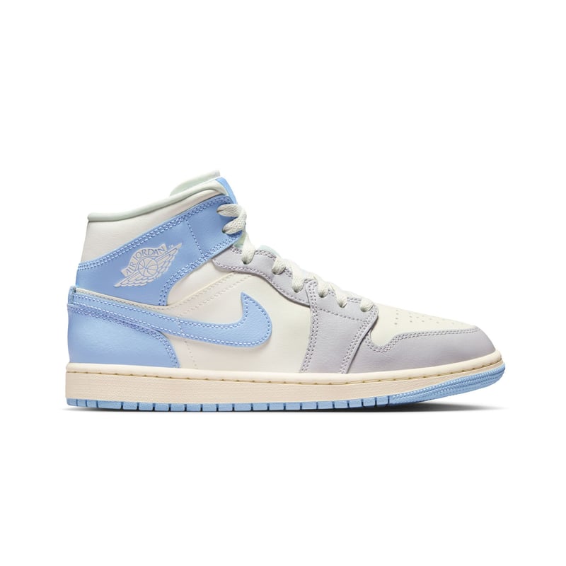 WMNS Air Jordan 1 Mid "Psychic Blue"