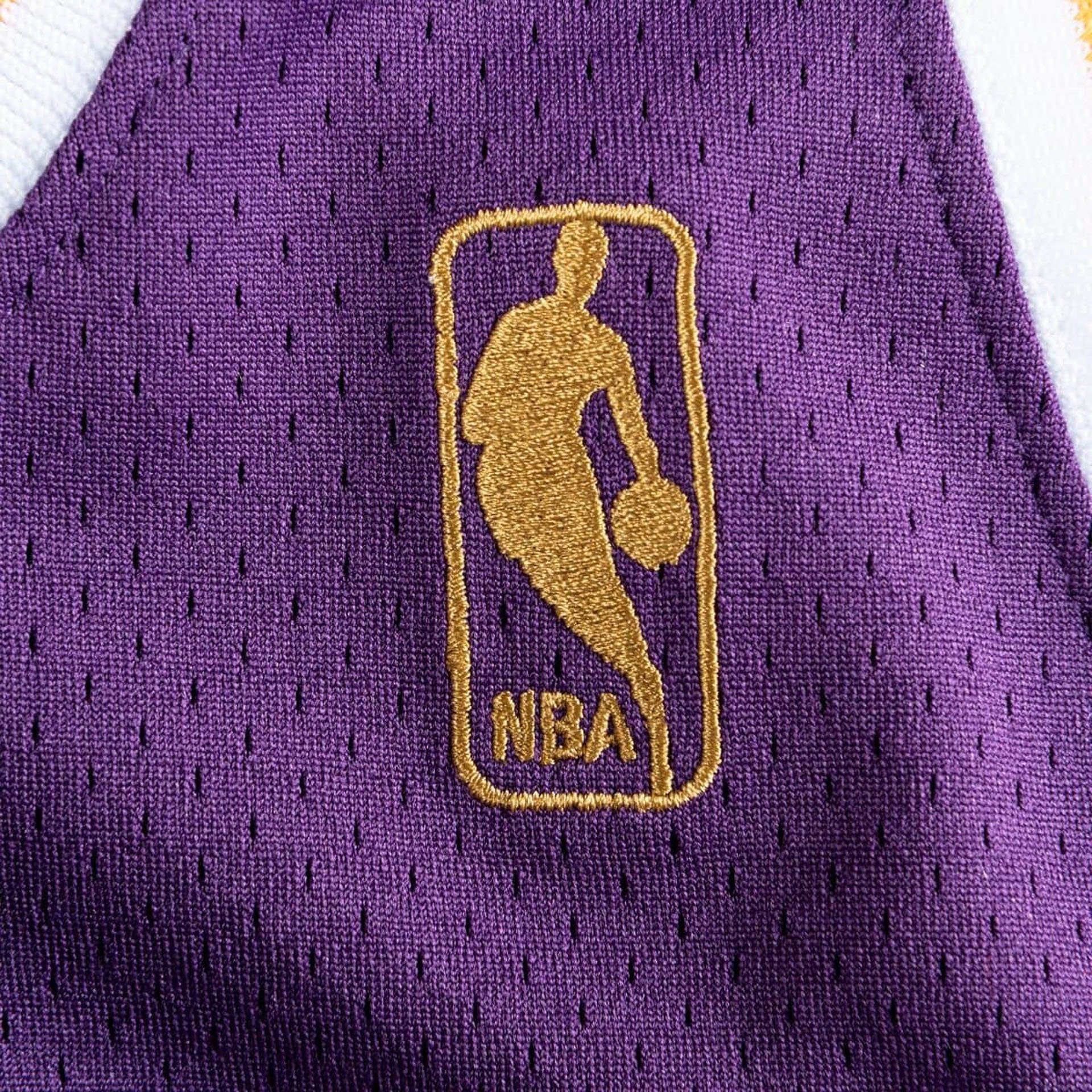 Los Angeles Lakers Alternate Authentic Jersey 1996-97 "Bryant"