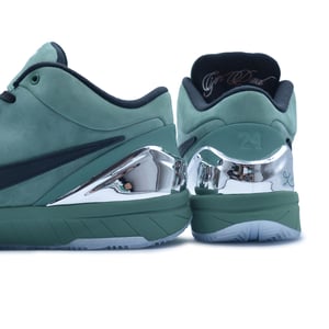 Kobe 4 Protro "Girl Dad"