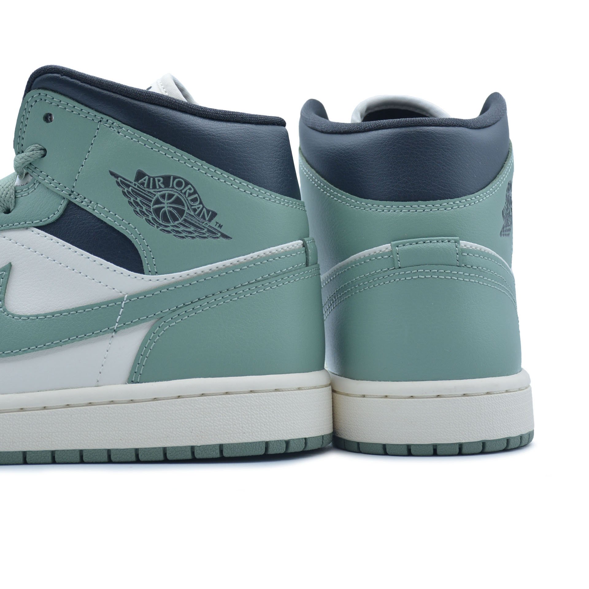 WMNS Air Jordan 1 Mid "Jade"