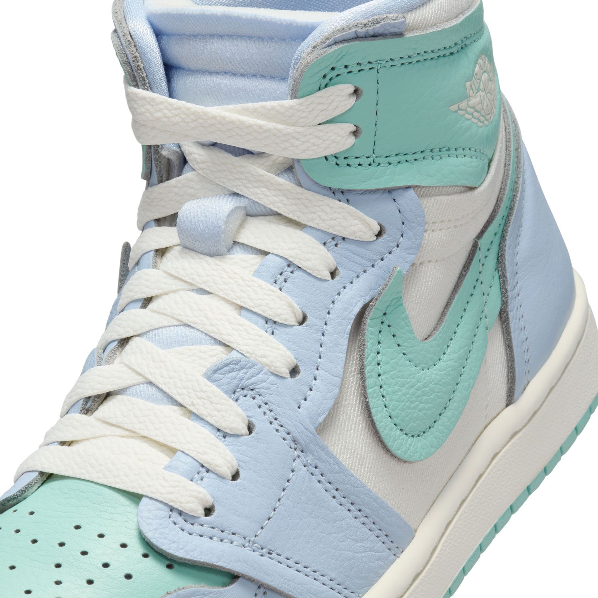 WMNS Air Jordan 1 MM High "Hydrogen Blue"