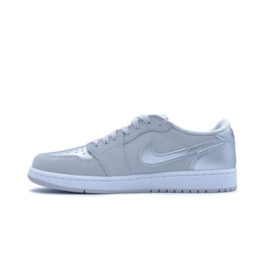 Air Jordan 1 Low OG "Metallic Silver"