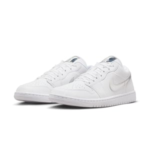 WMNS Air Jordan 1 Low SE "Metallic Silver"