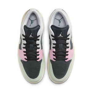 Air Jordan 1 Low SE "Black Pastel"