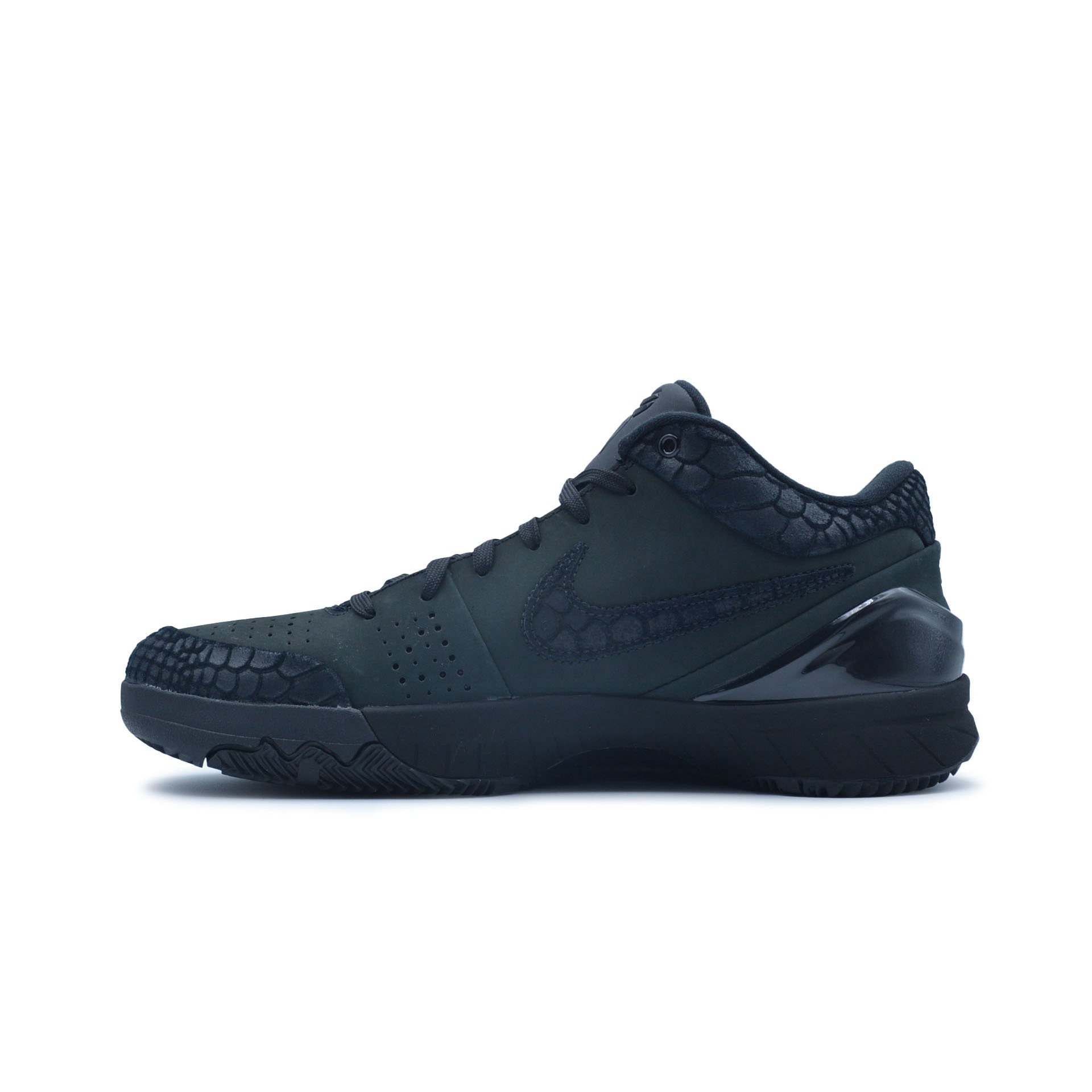 Kobe 4 "Black Mamba"