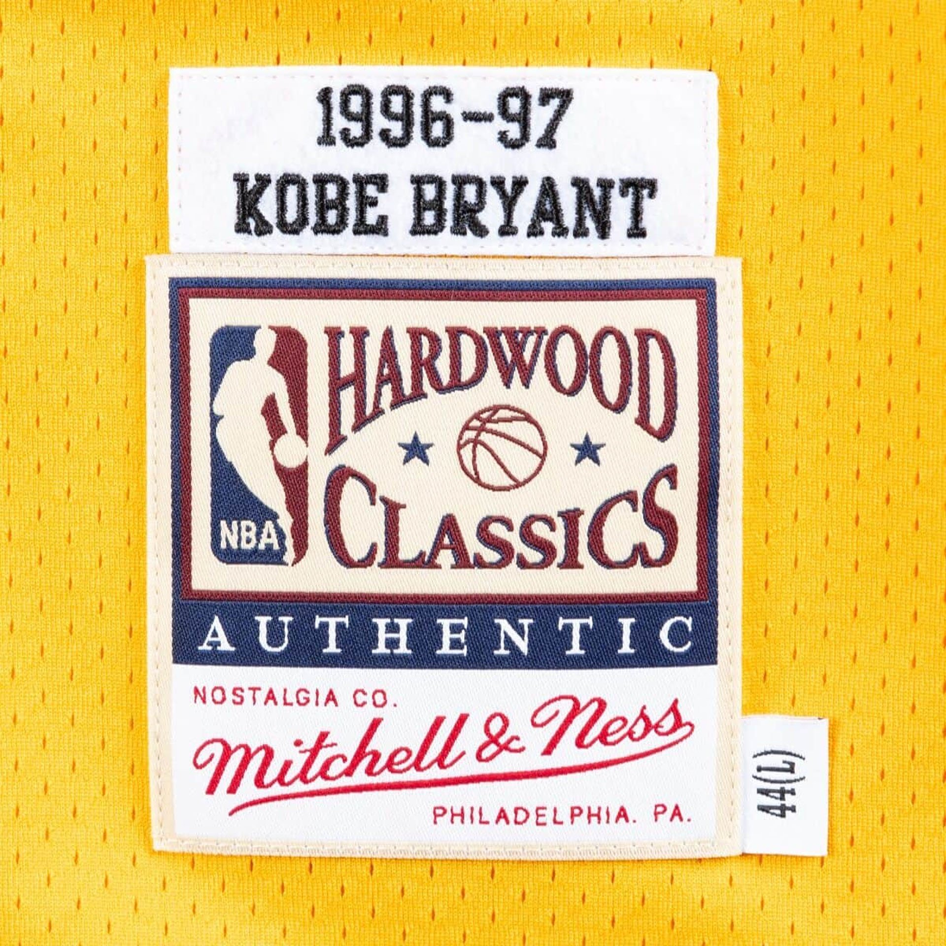 Los Angeles Lakers Away Authentic Jersey 1996-97 "Bryant"