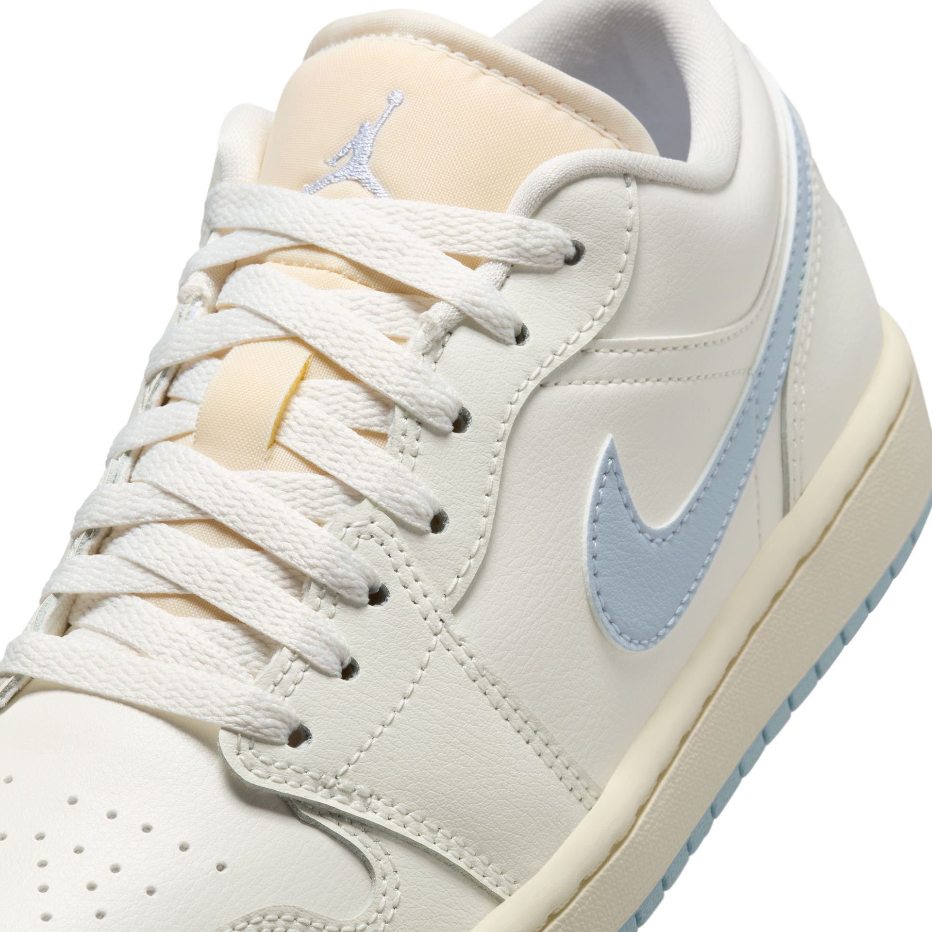 WMNS Air Jordan 1 Low "Ghost"