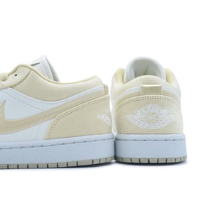 WMNS Air Jordan 1 Low SE "Team Gold"