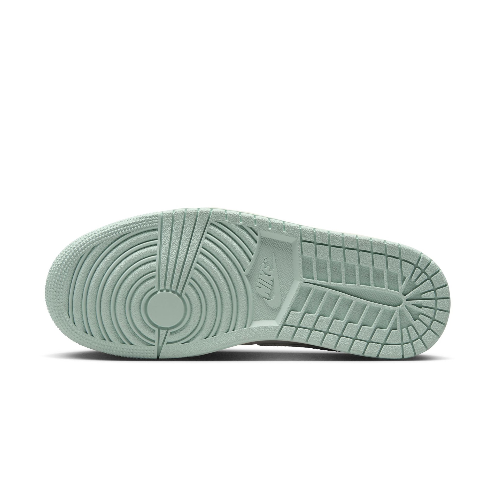 WMNS Air Jordan 1 Mid "Igloo"