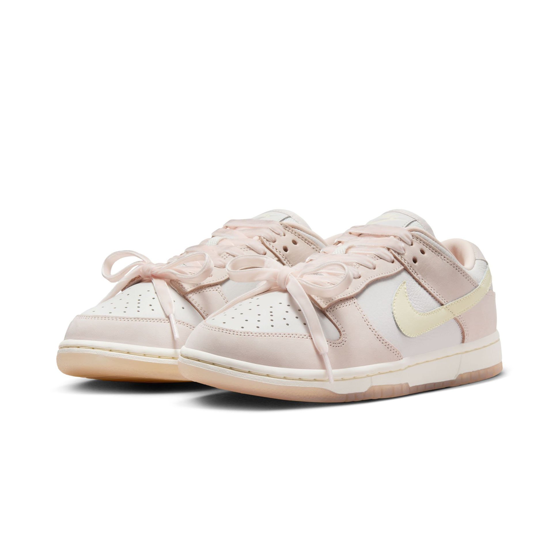 WMNS Dunk Low PRM "Light Soft Pink"