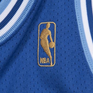 Los Angeles Lakers Authentic Jersey 1996-97 "Bryant"