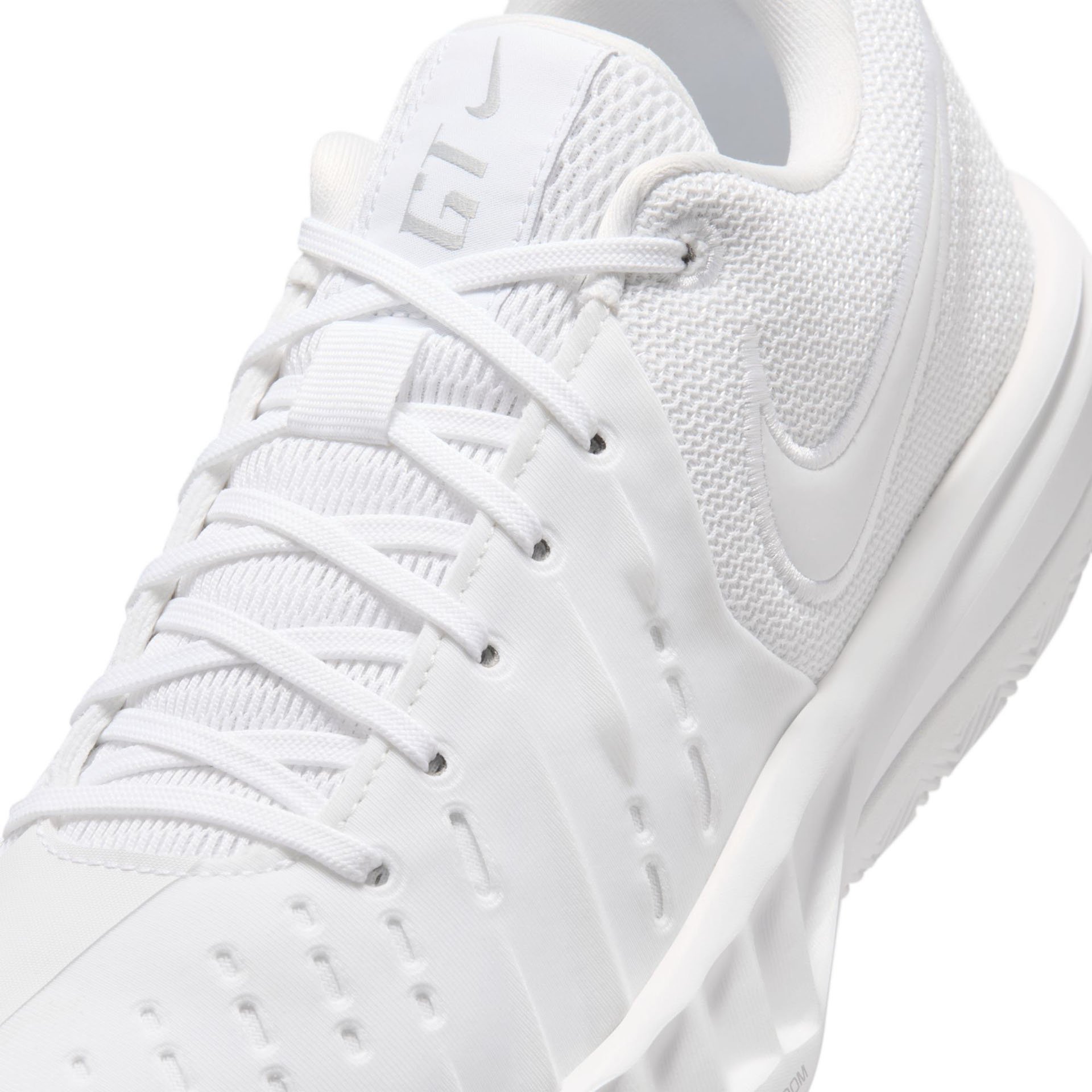 G.T. Cut Academy 2 "Triple White"
