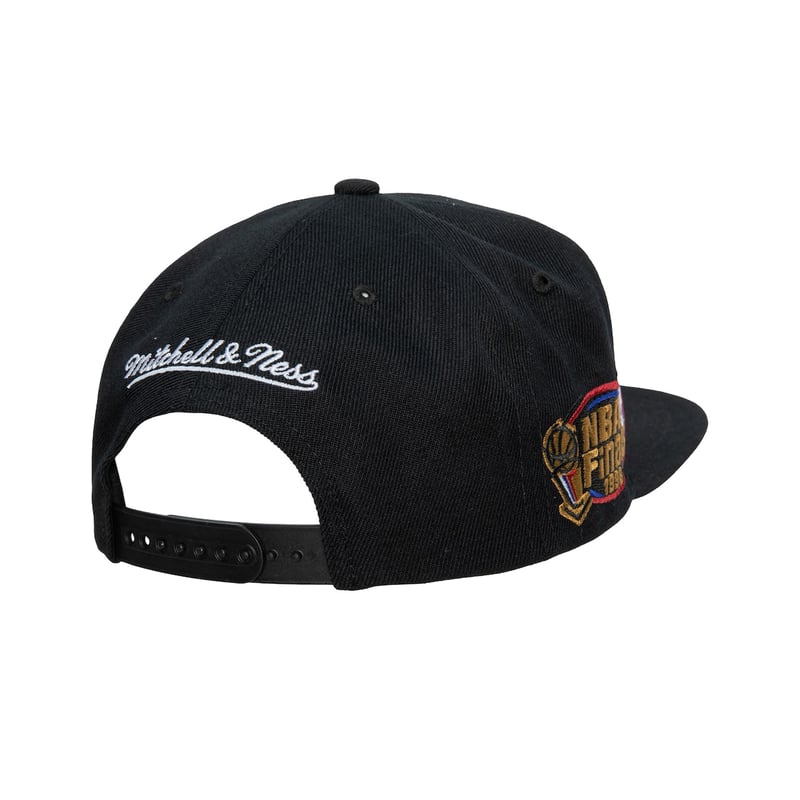 Chicago Bulls HWC Top Spot Snapback 2