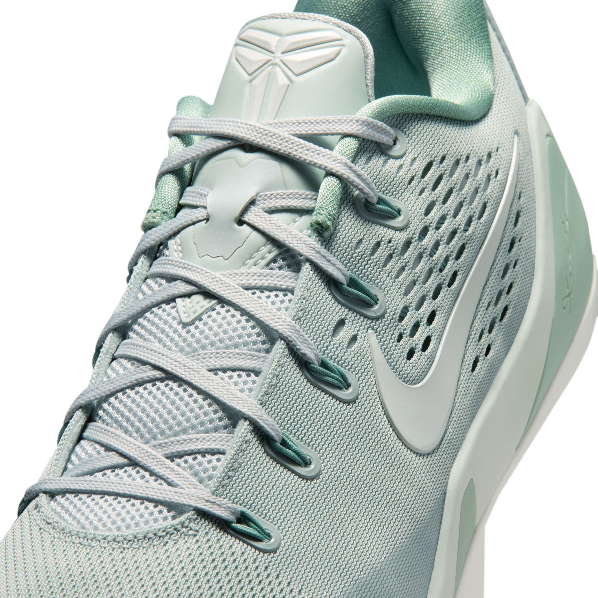 Kobe 9 EM Low Protro "Steam"