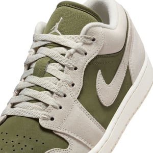 Air Jordan 1 Low SE "Medium Olive"