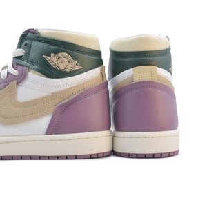 WMNS Air Jordan 1 MM High "Galactic Jade"