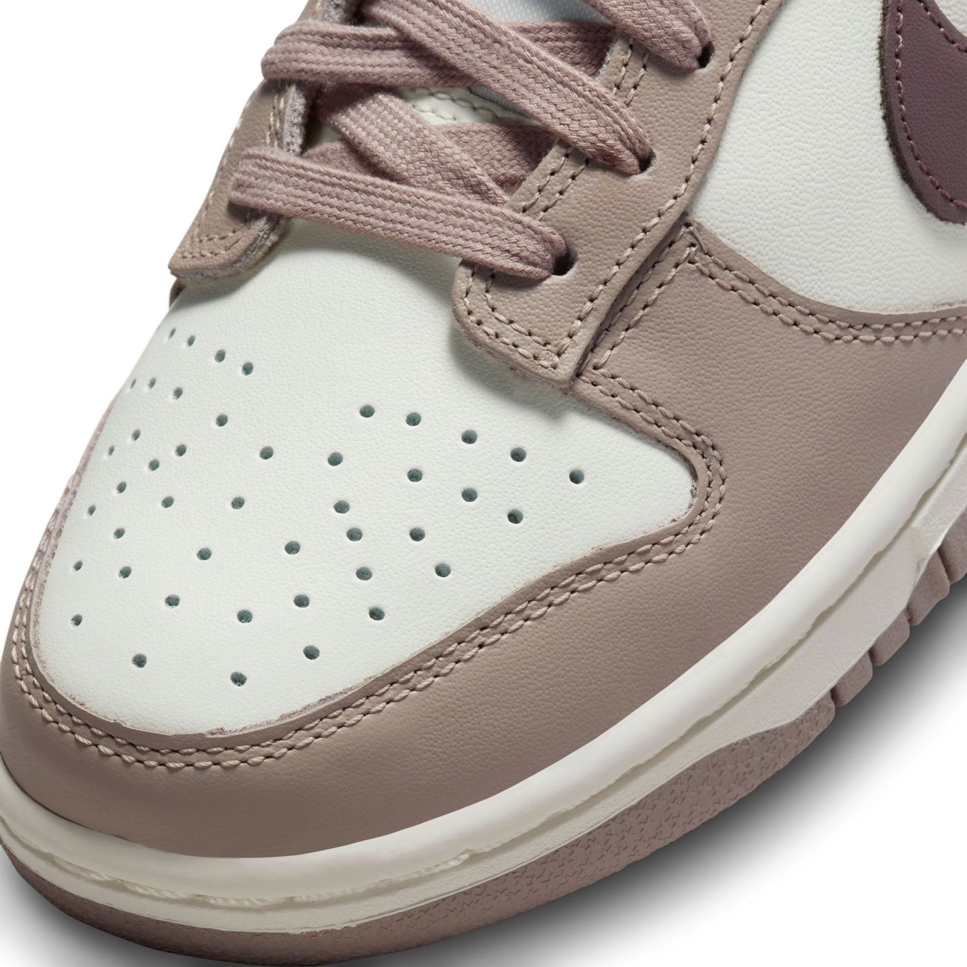 WMNS Dunk Low "Diffused Taupe"