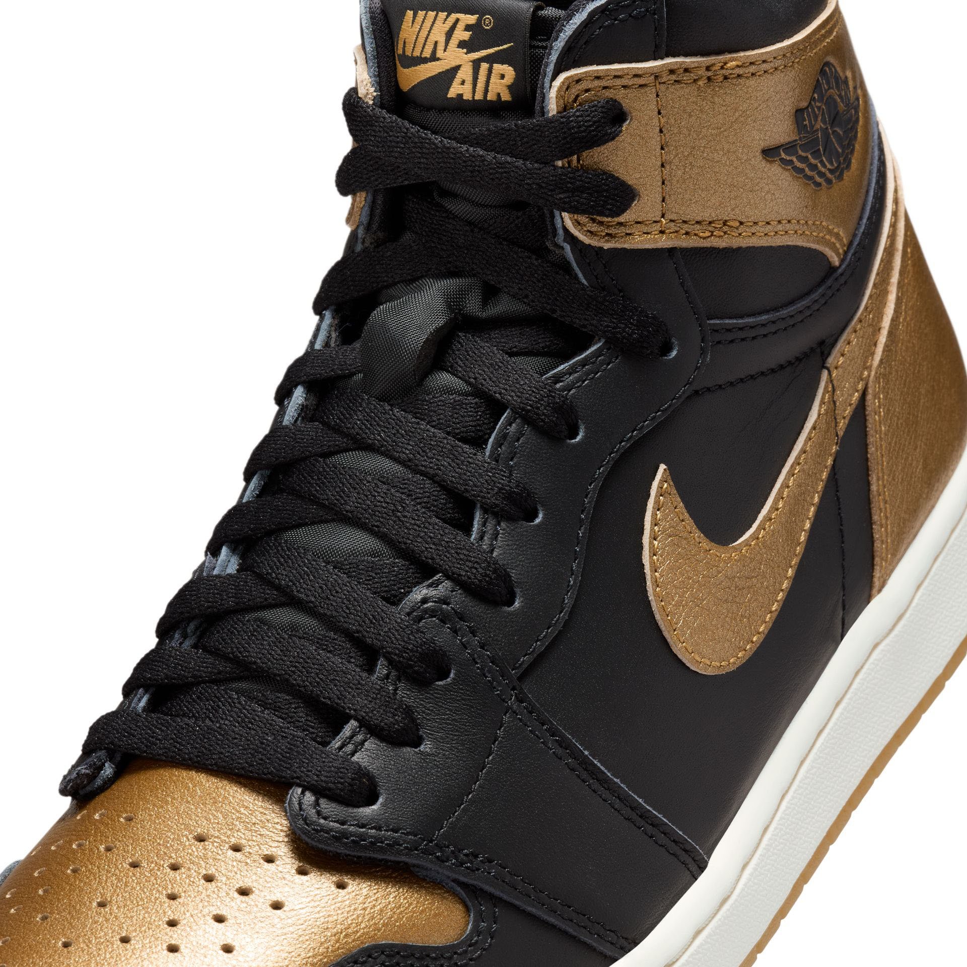 Air Jordan 1 Hi OG "Metallic Gold"