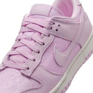WMNS Dunk Low "Regal Pink"