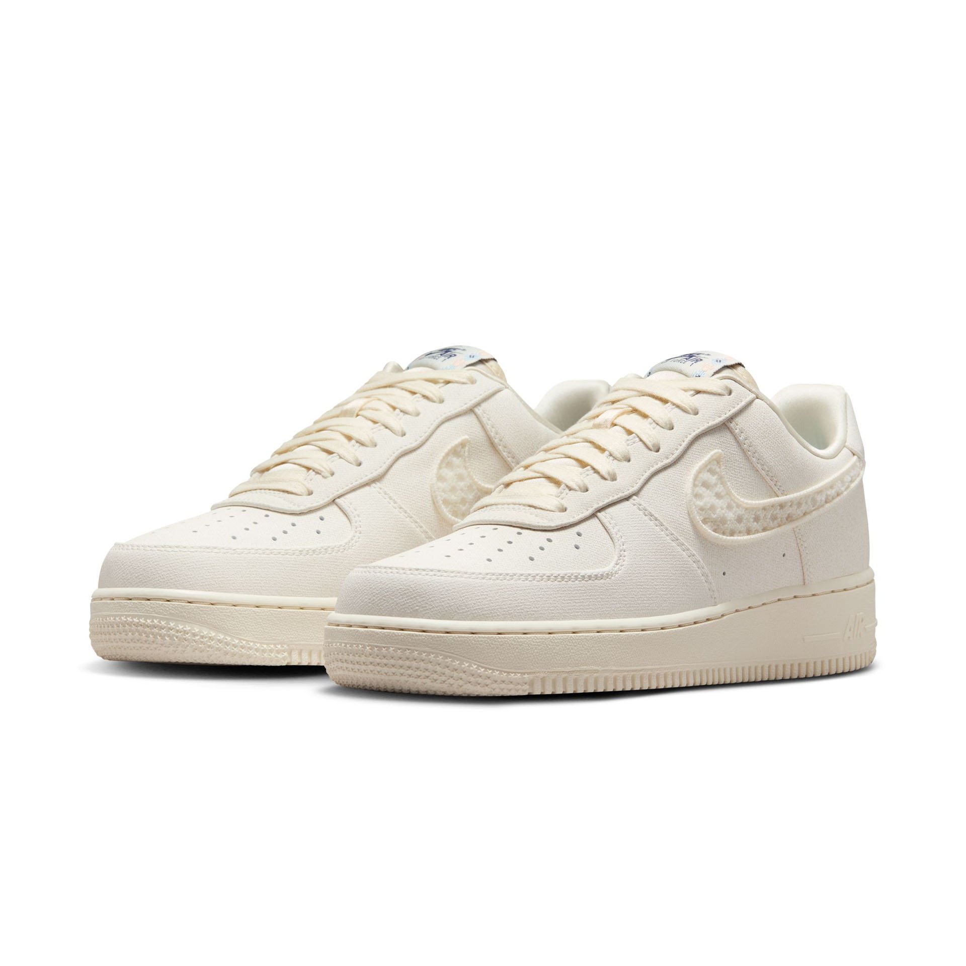 WMNS Air Force 1 '07 LX "Soft Pearl"