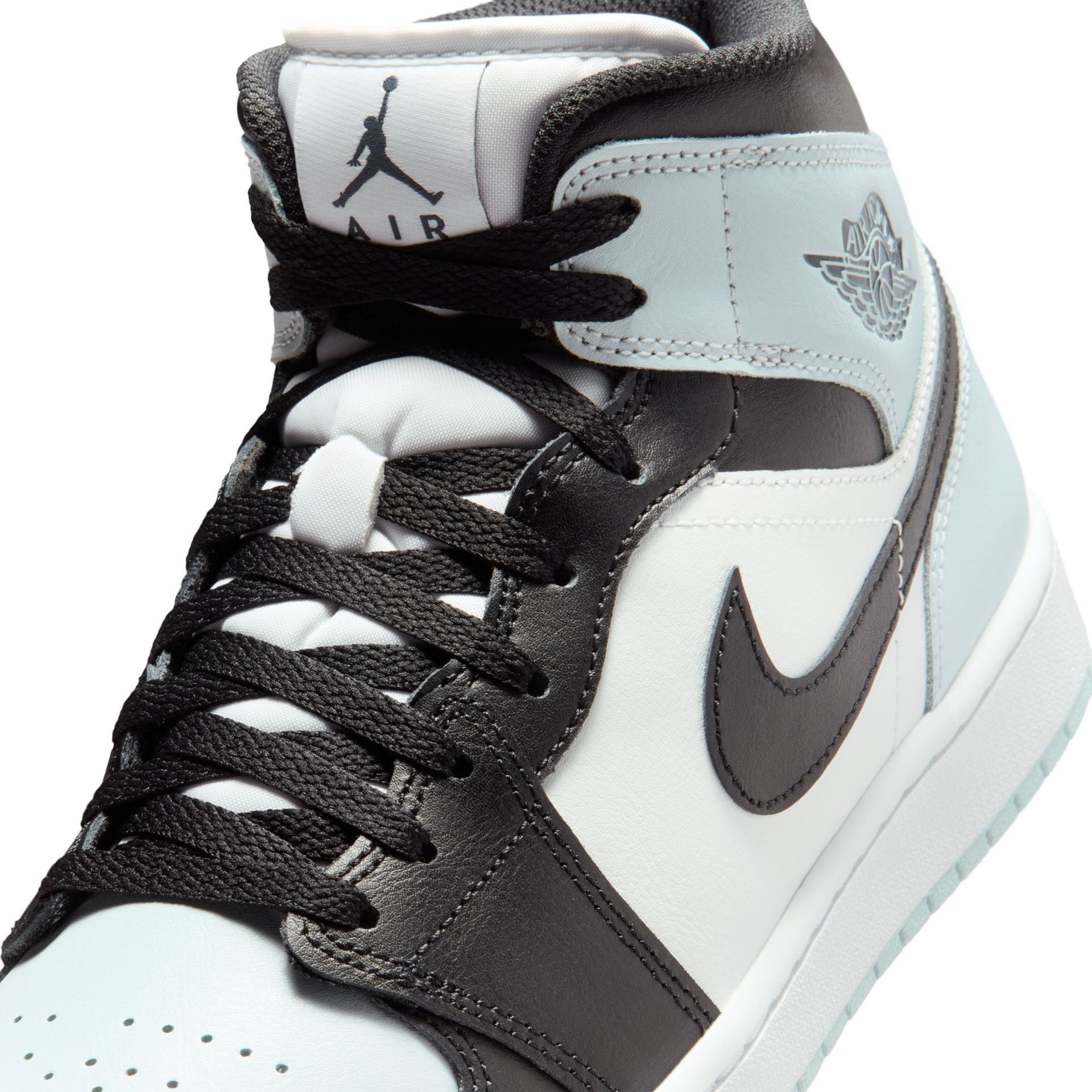 Air Jordan 1 Mid "Squadron Blue"