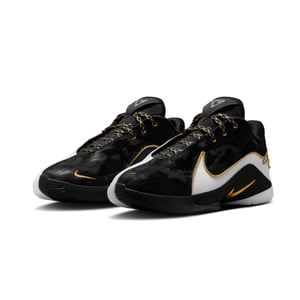 LeBron XXII “Mogul”