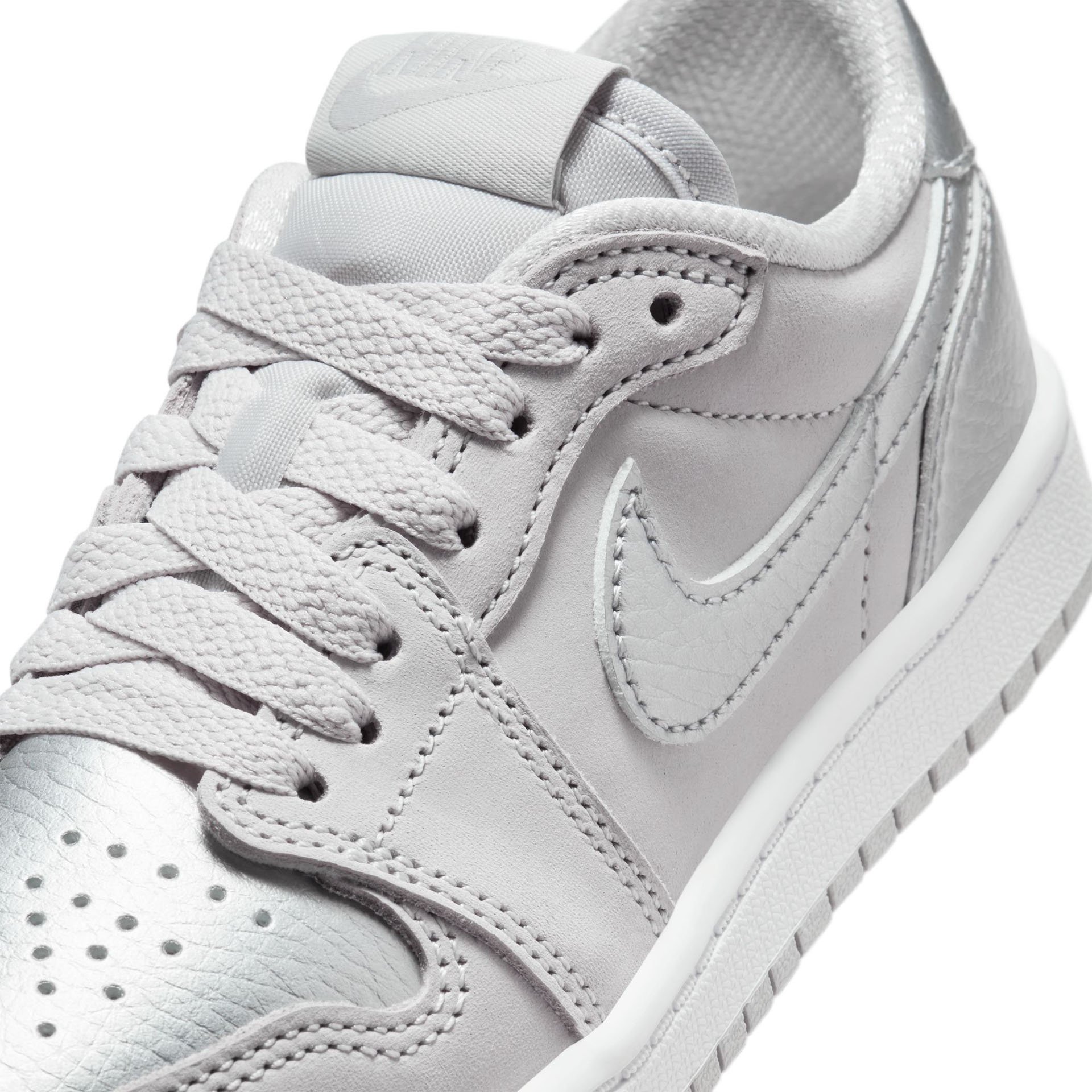 Air Jordan 1 Low OG "Metallic Silver" PS