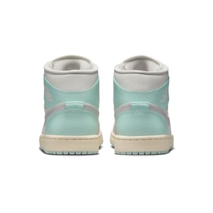 WMNS Air Jordan 1 Mid "Igloo"