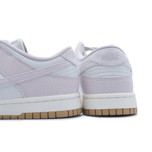 WMNS Dunk Low PRM NN "Platinum Violet"