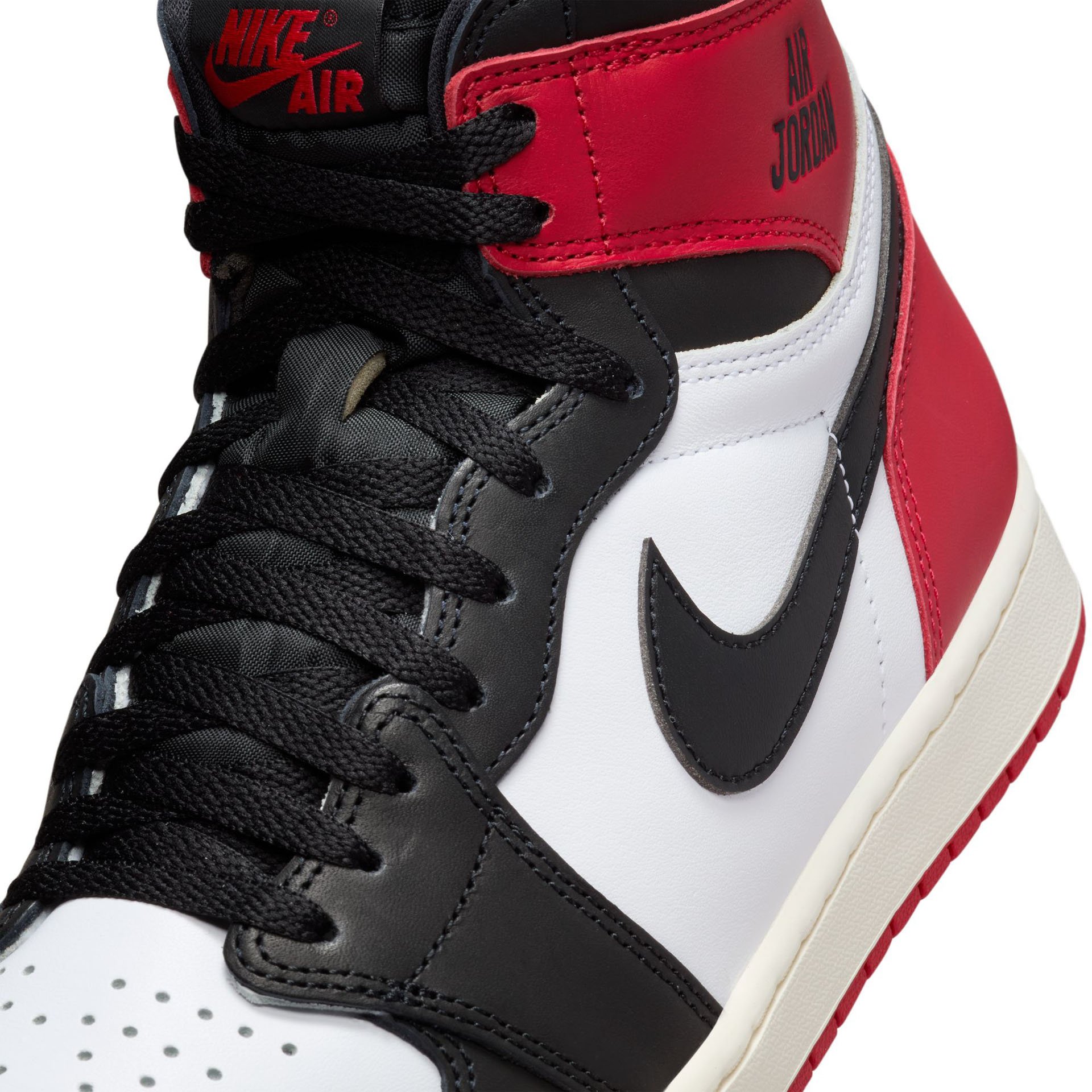 Air Jordan 1 Hi OG "Black Toe"