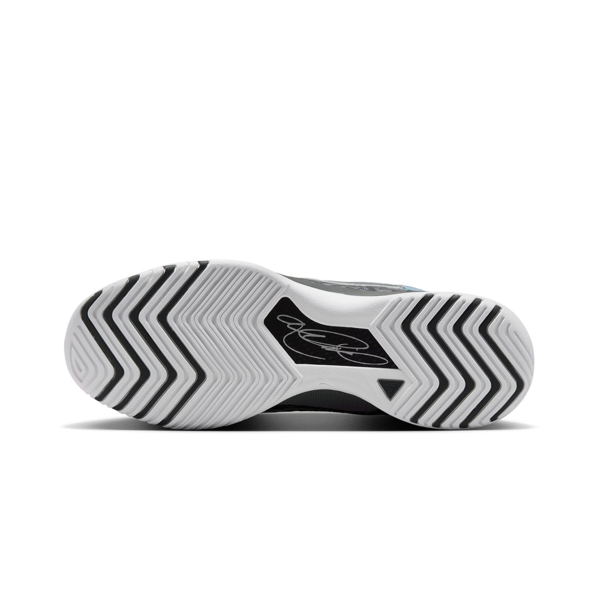 LeBron NXXT Genisus "Black"