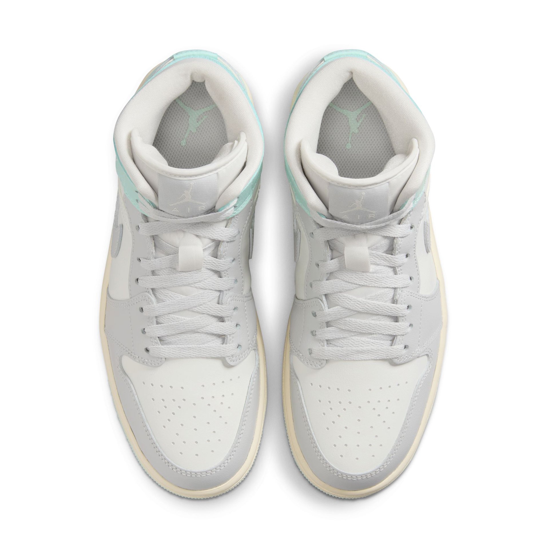 WMNS Air Jordan 1 Mid "Igloo"