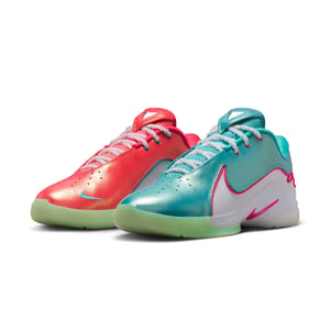 LeBron XXII XMAS "Limelight"