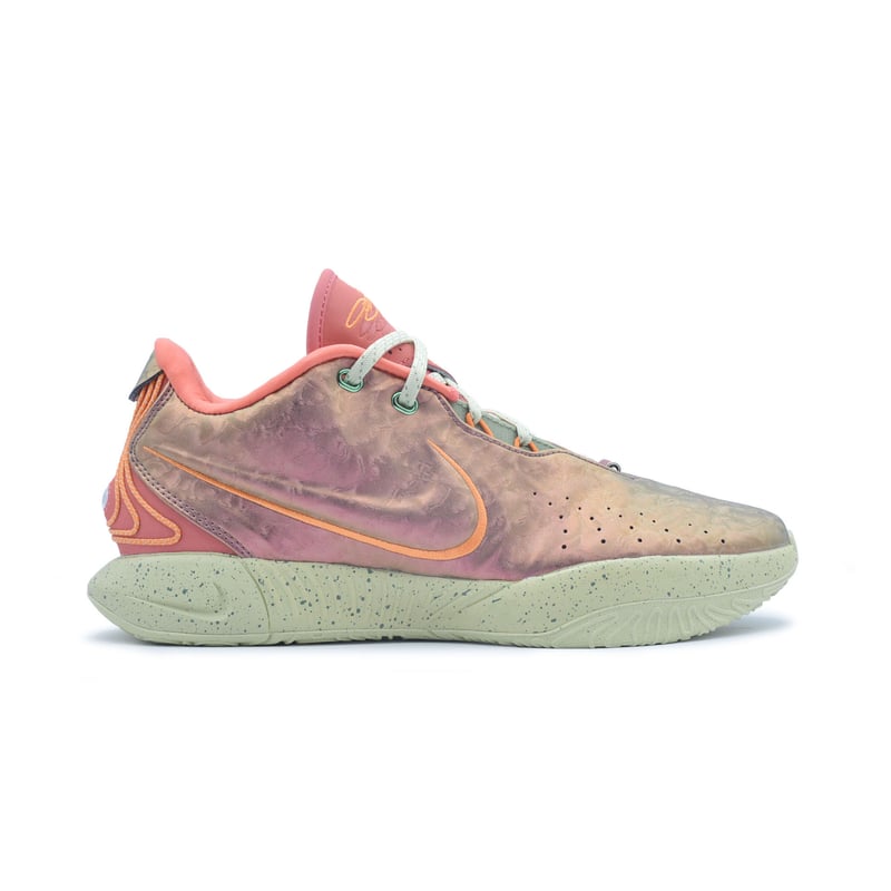 LeBron XXI "Queen Conch"