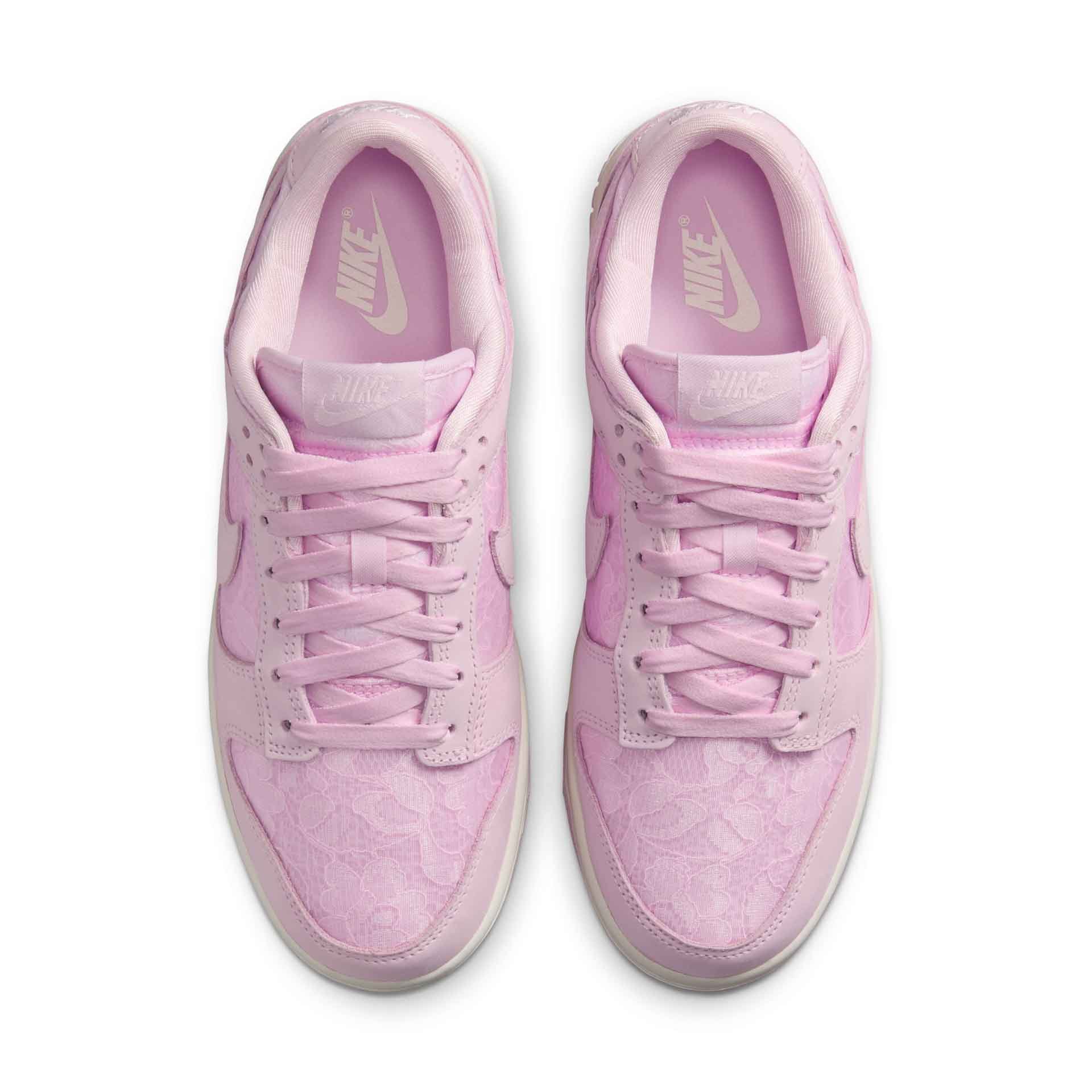 WMNS Dunk Low "Regal Pink"
