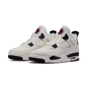 Air Jordan 4 "Flight Club"