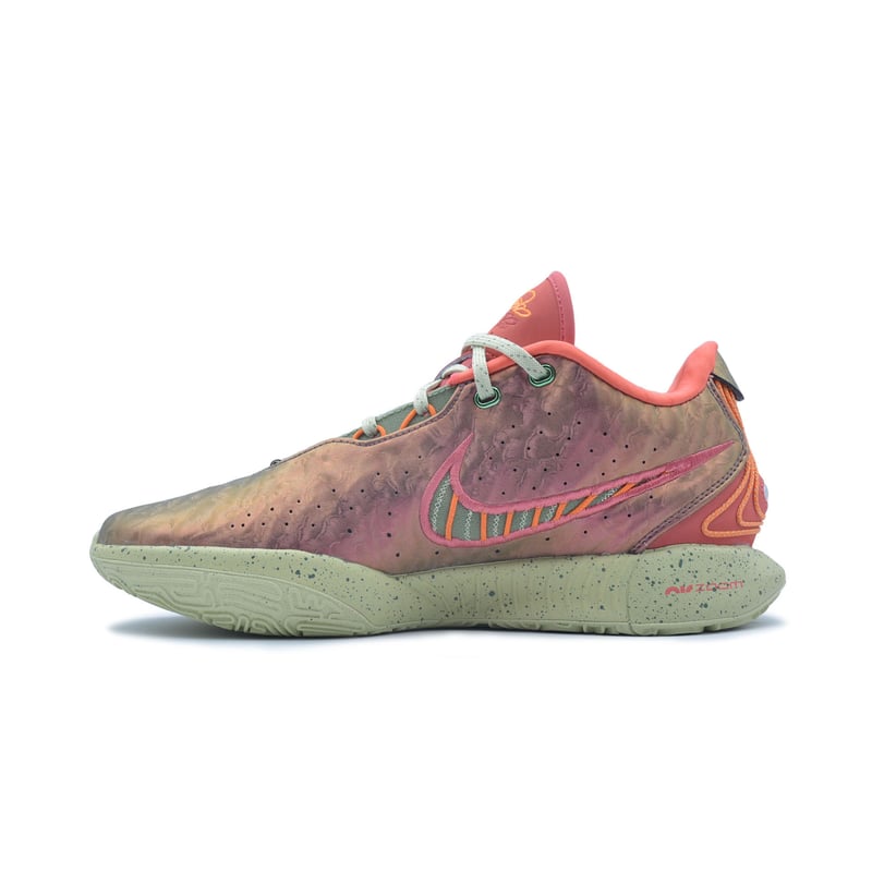LeBron XXI "Queen Conch" 2
