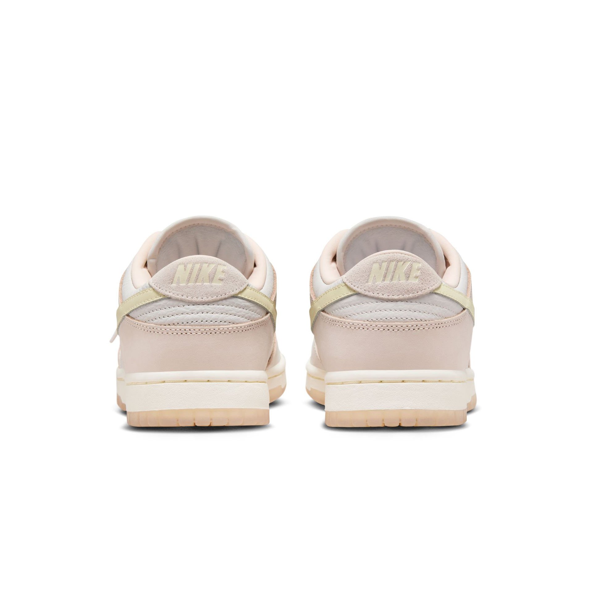 WMNS Dunk Low PRM "Light Soft Pink"