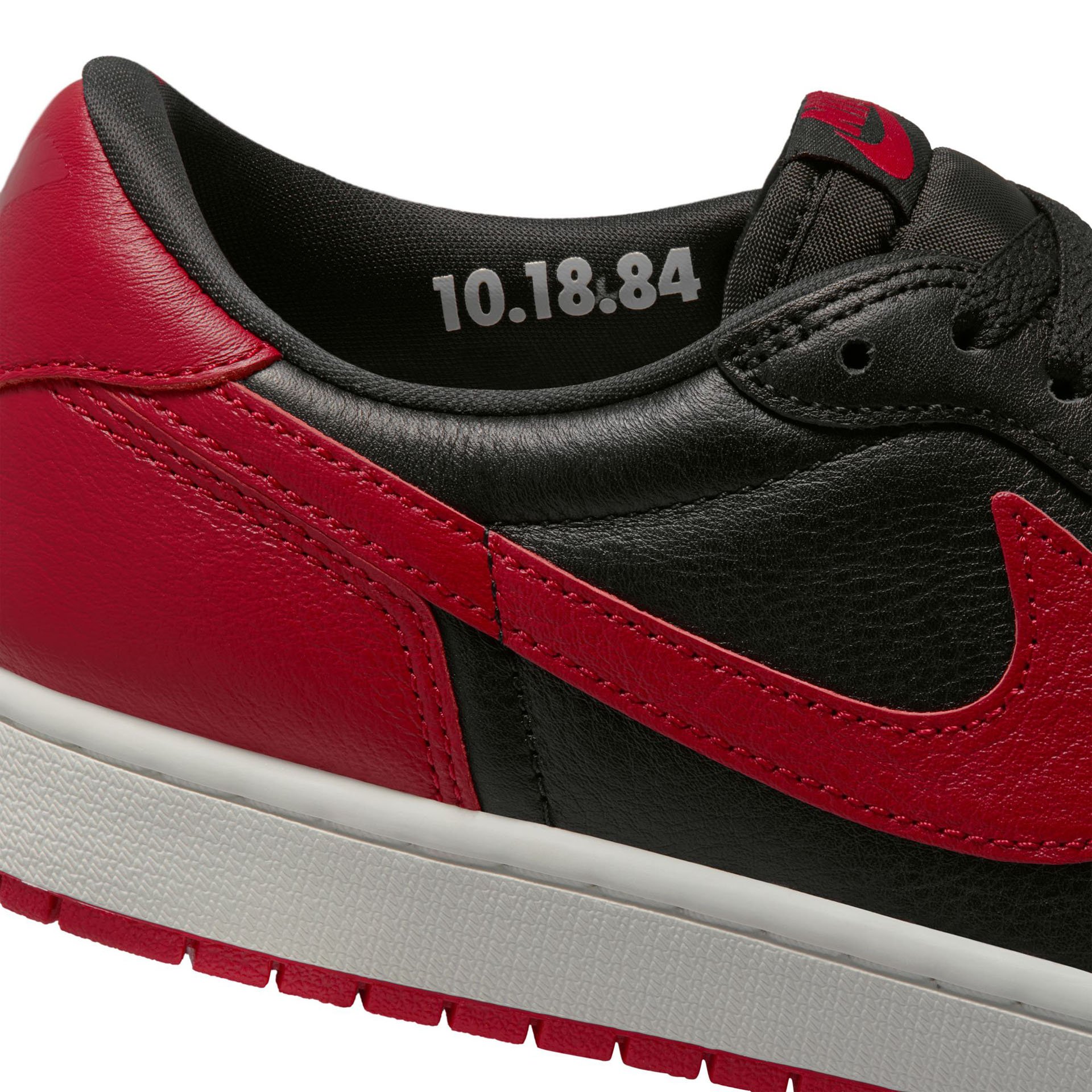 Air Jordan 1 Retro Low OG "Banned"