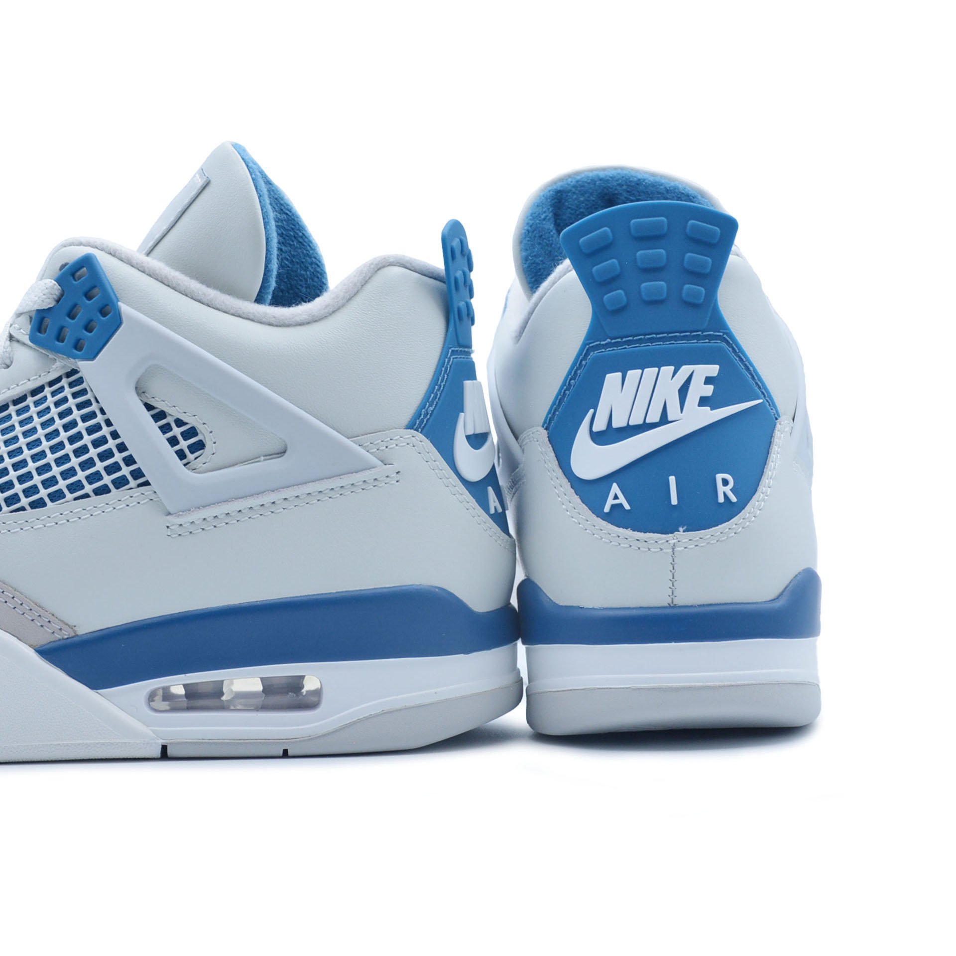 Air Jordan 4 "Military Blue"